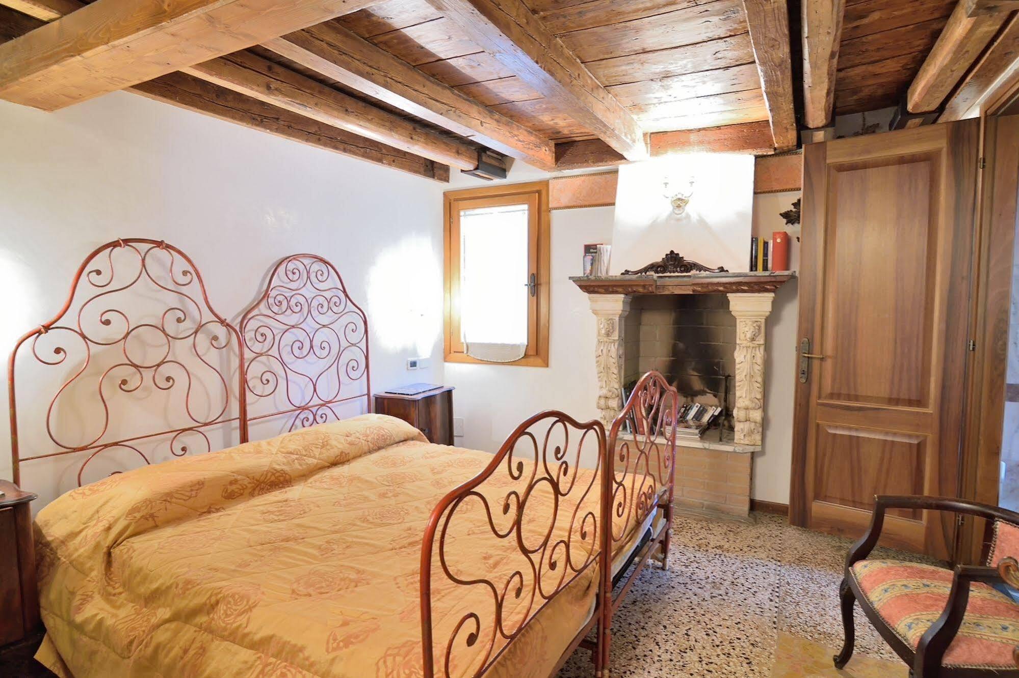 Appartement Papa Paolo Ii *