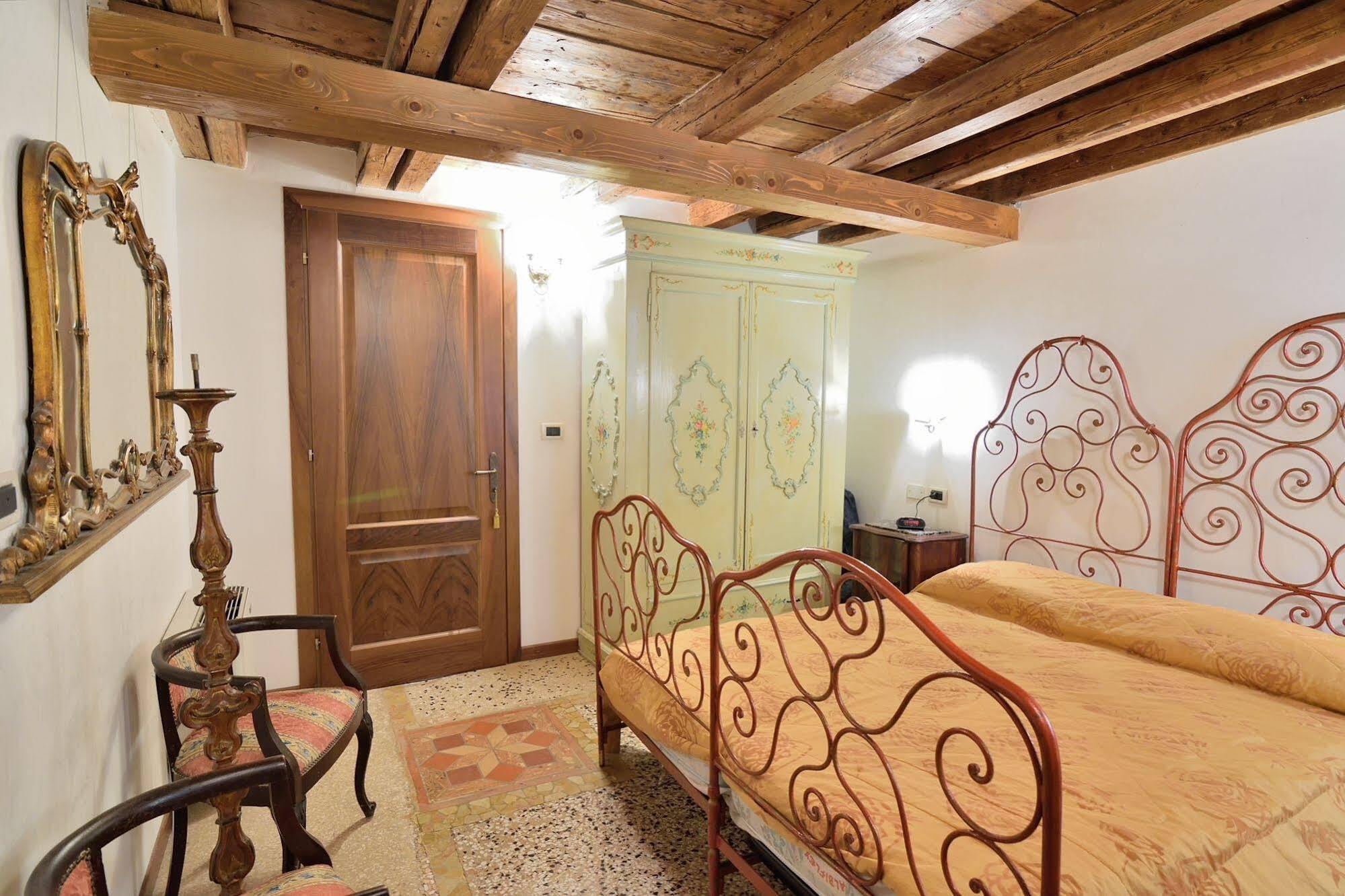 Appartement Papa Paolo Ii