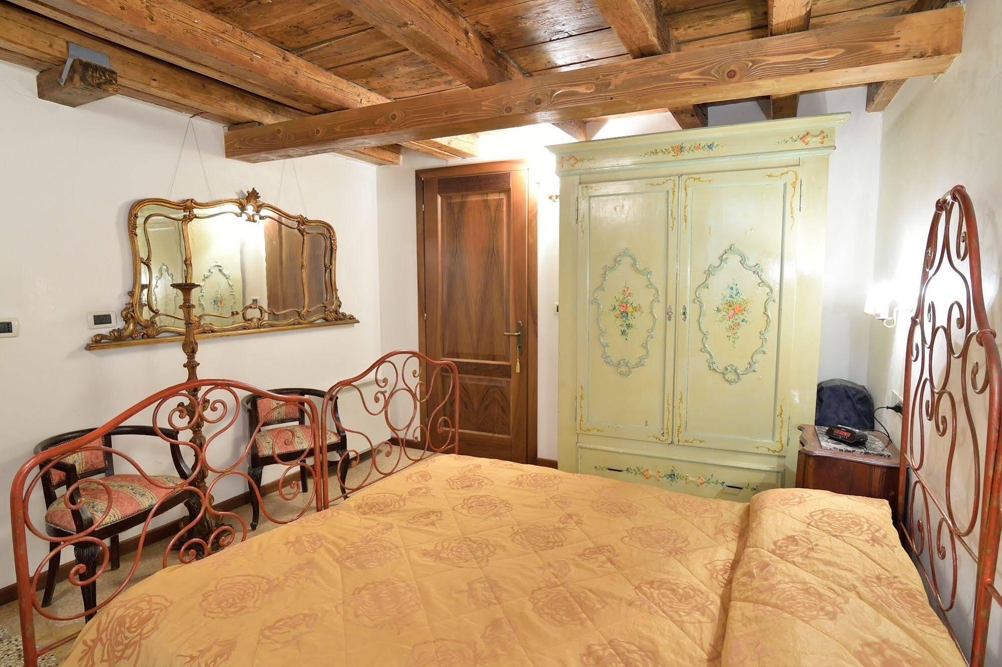 Appartement Papa Paolo Ii